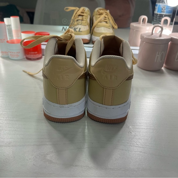 Nike Airforces - Picture 4 of 6